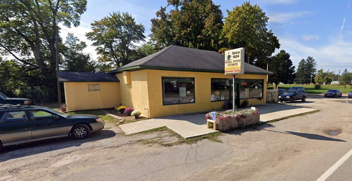 Tea Pot Dome Grill & Grocery - Street View